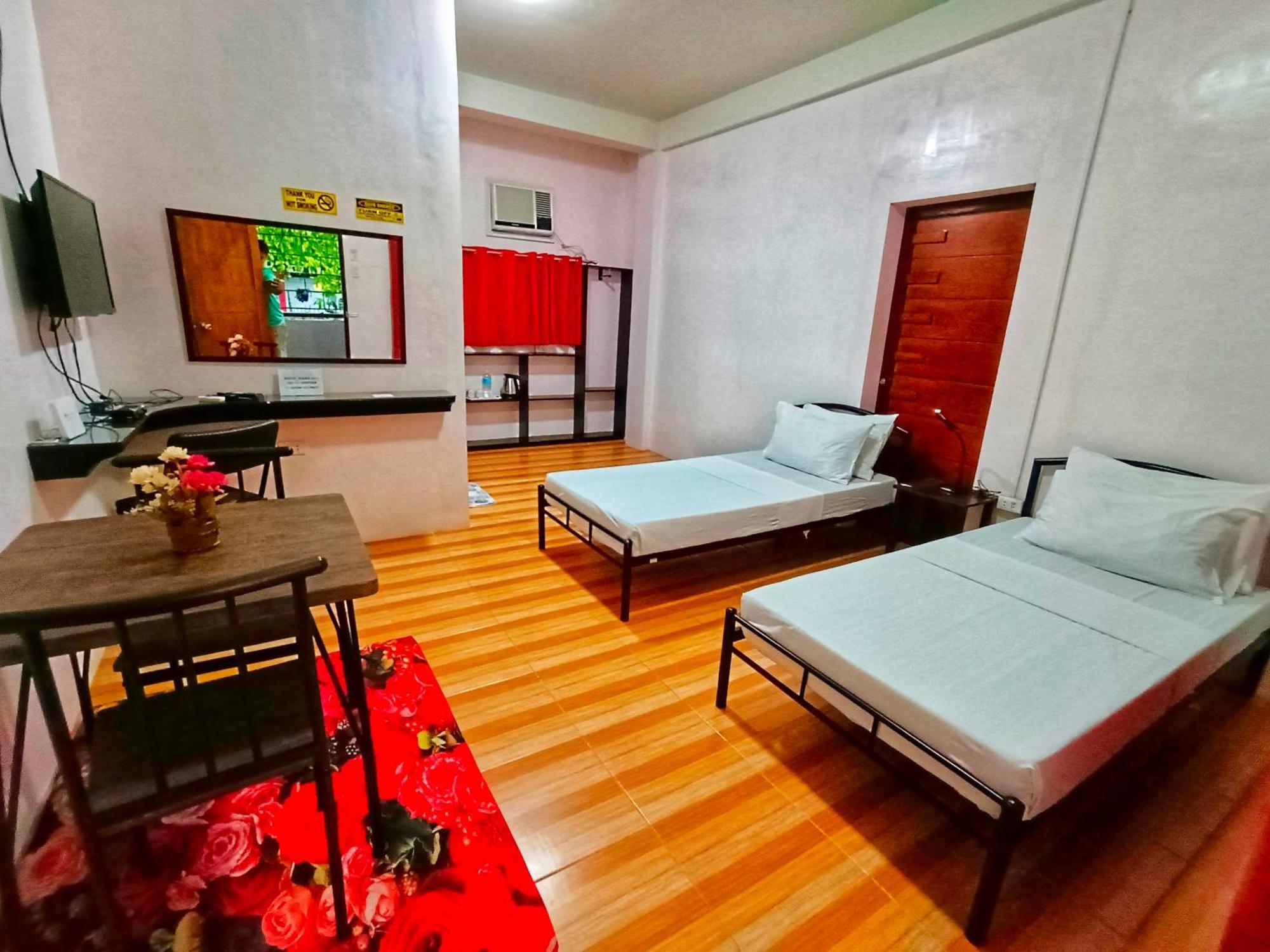Monte Rio Gardens Bed&Breakfast Alaminos Buitenkant foto